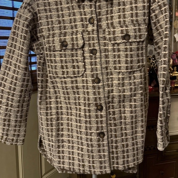 Tan Plaid OVERSIZED Shacket button down shirt Women’s Size S - Picture 2 of 7
